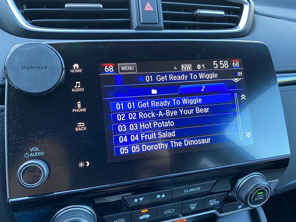 Honda audio system showing files sorted by name
